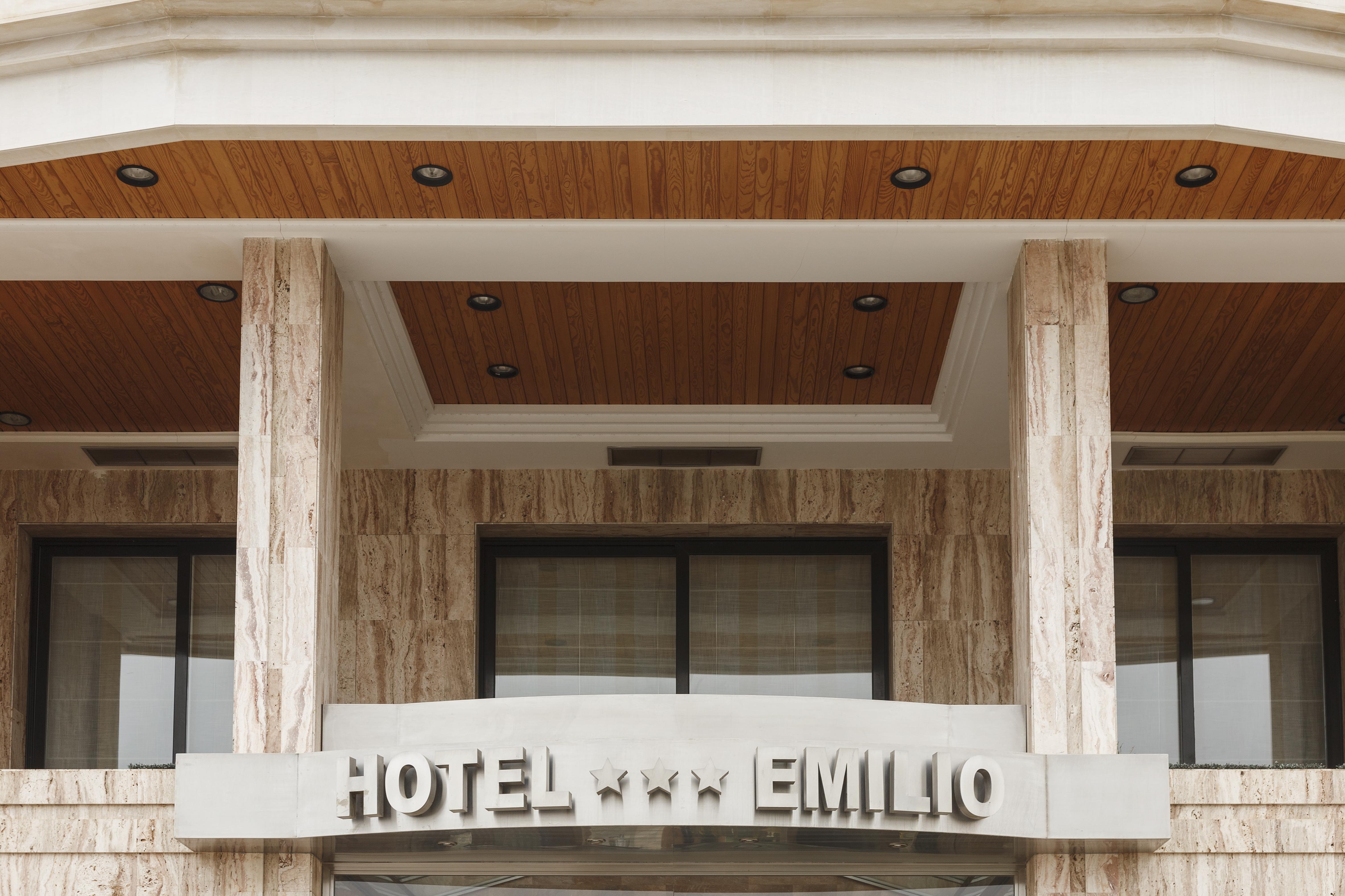 Hotel Restaurante Emilio Hellín Eksteriør bilde